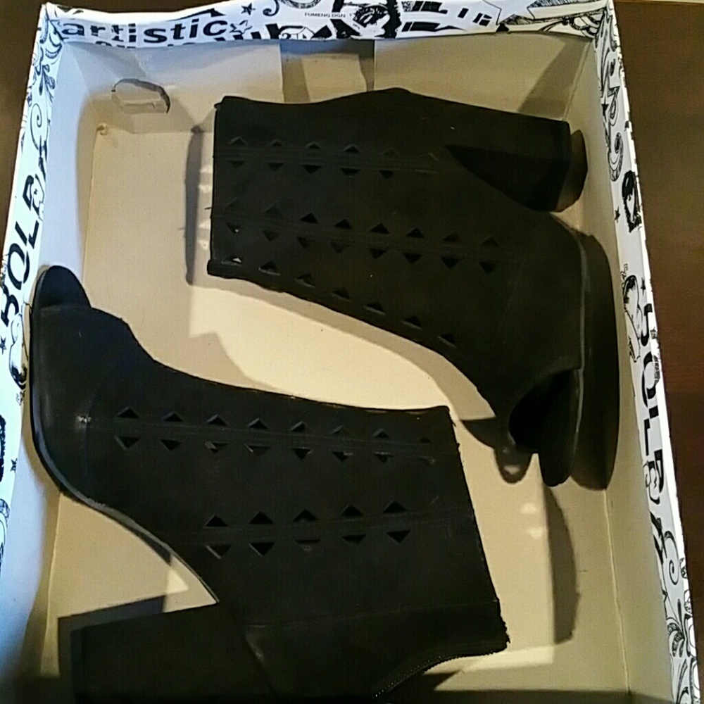 Open toe booties